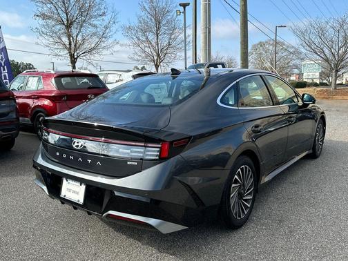 2025 Hyundai SONATA Hybrid Limited