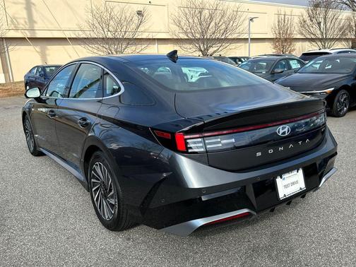 2025 Hyundai SONATA Hybrid Limited