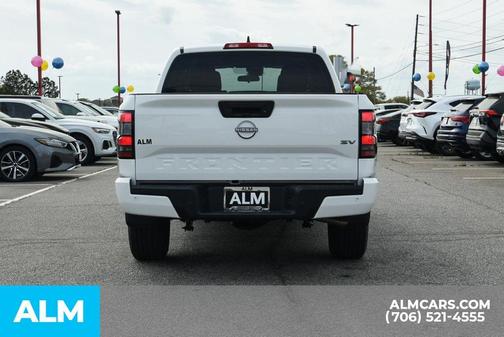 2024 Nissan Frontier SV