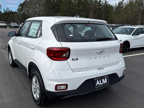 Lunar White 2026 Hyundai VENUE SE