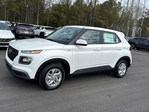 Lunar White 2026 Hyundai VENUE SE
