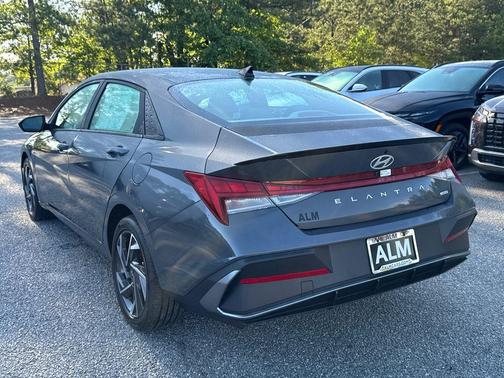 2025 Hyundai ELANTRA HEV SEL Sport