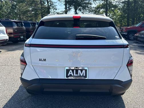 2025 Hyundai KONA SEL Convenience