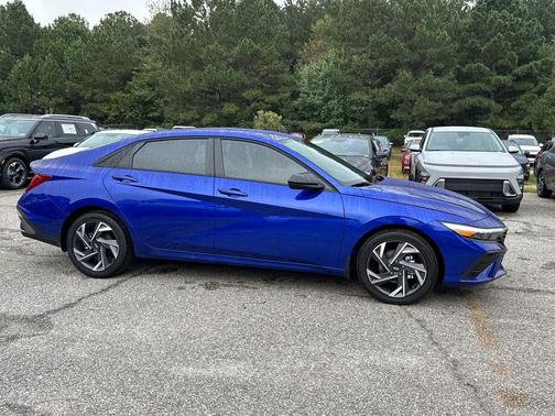 2025 Hyundai ELANTRA HEV SEL Sport