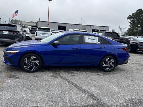 2025 Hyundai ELANTRA HEV SEL Sport