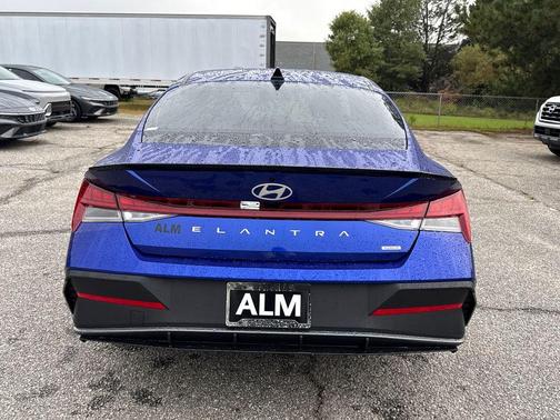 2025 Hyundai ELANTRA HEV SEL Sport