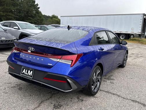 2025 Hyundai ELANTRA HEV SEL Sport