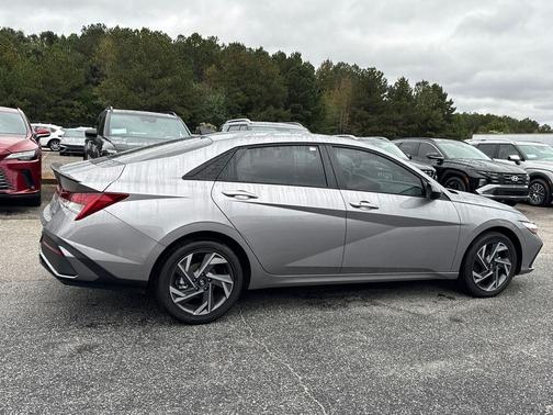 2025 Hyundai ELANTRA HEV SEL Sport