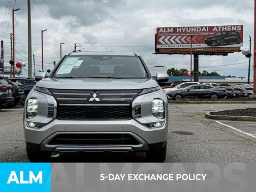 Silver 2025 Mitsubishi Outlander SE