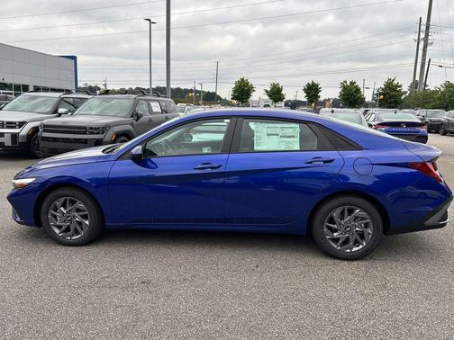 2025 Hyundai ELANTRA HEV Blue