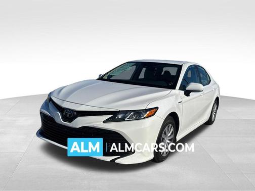 2019 Toyota Camry Hybrid LE