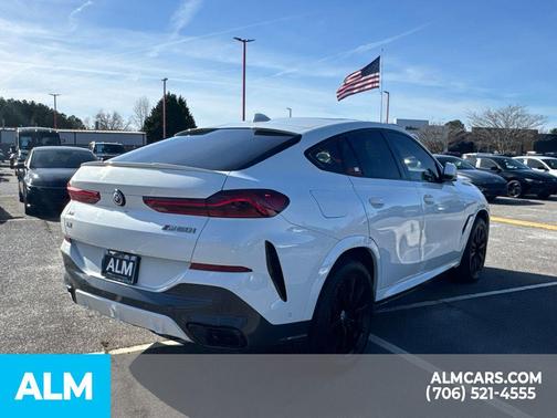 2021 BMW X6 M50i