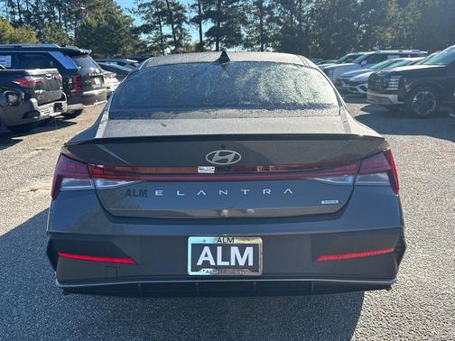 2025 Hyundai ELANTRA HEV SEL Sport