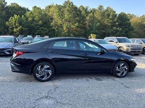 2025 Hyundai ELANTRA HEV SEL Sport
