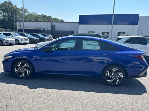 2025 Hyundai ELANTRA SEL Sport