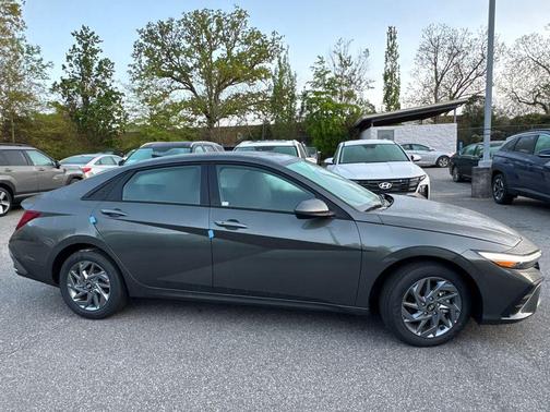 2025 Hyundai ELANTRA HEV Blue