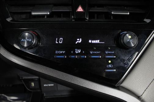 Midnight Black Metallic 2021 Toyota Camry SE