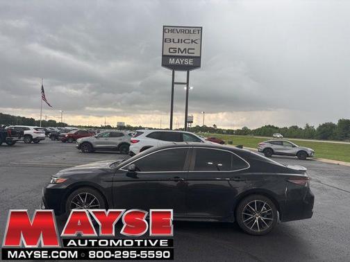 Midnight Black Metallic 2021 Toyota Camry SE
