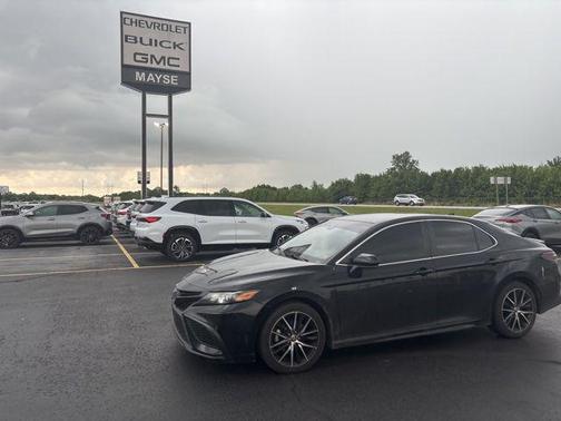 Midnight Black Metallic 2021 Toyota Camry SE