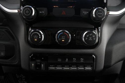 2025 RAM 2500 Big Horn Crew Cab 4x4 8' Box