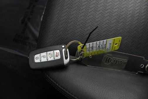 2013 Hyundai Genesis Coupe 3.8 Track