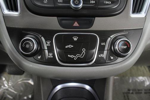 2017 Chevrolet Malibu 1LT