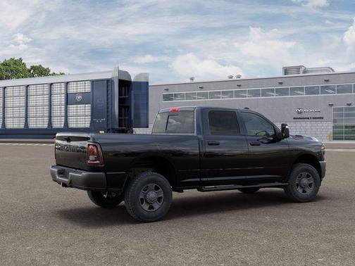 2026 RAM 2500 Tradesman Crew Cab 4x4 6'4' Box