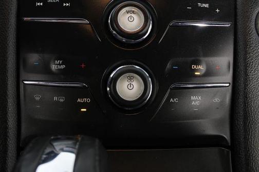 Ingot Silver 2015 Ford Taurus SEL