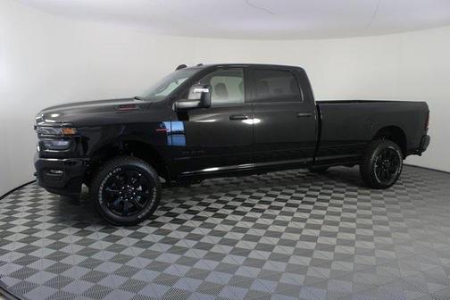 2025 RAM 3500 Big Horn Crew Cab 4x4 8' Box