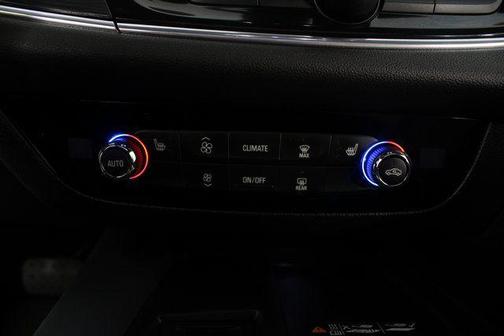 2023 Buick Enclave Essence FWD