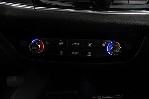 2023 Buick Enclave Essence FWD