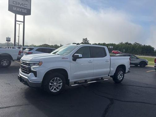 Summit White 2022 Chevrolet Silverado 1500 LT