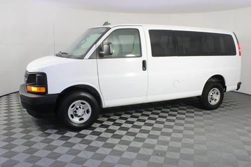 2017 Chevrolet Express 2500 LS
