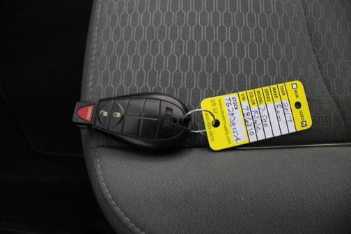 2017 RAM 3500 Tradesman Crew Cab 4x4 8' Box