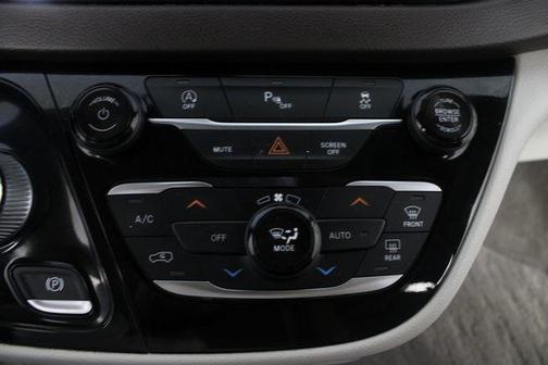 2019 Chrysler Pacifica Touring Plus