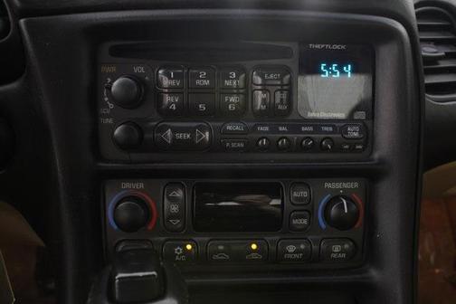2004 Chevrolet Corvette Base