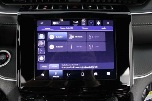 Silver Zynith 2026 Jeep Grand Cherokee Laredo