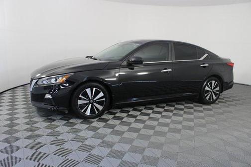 2021 Nissan Altima 2.5 SV