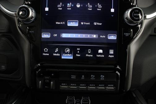 Diamond Black Crystal PC 2027 RAM 2500 Laramie