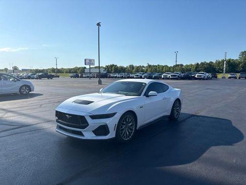 Oxford White 2025 Ford Mustang GT Premium