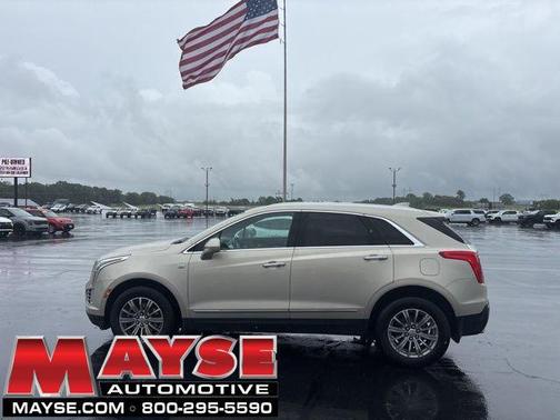 Silver Coast Metallic 2017 Cadillac XT5 Luxury