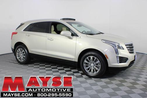 Silver Coast Metallic 2017 Cadillac XT5 Luxury