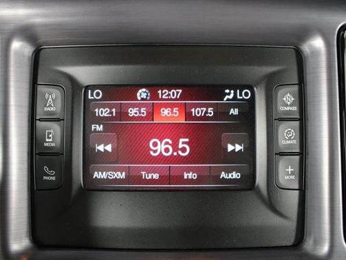 2017 Dodge Challenger SXT