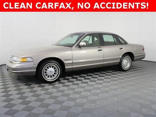 1995 Ford Crown Victoria LX
