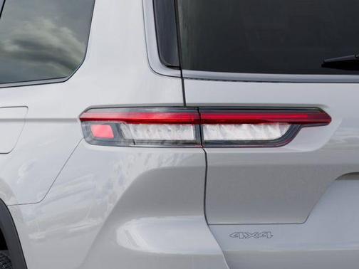 Bright White Clearcoat 2026 Jeep Grand Cherokee Limited
