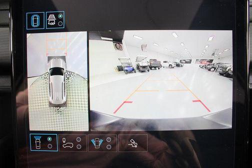 2026 GMC Acadia AT4 AWD