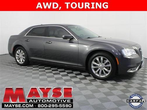 2019 Chrysler 300 Touring