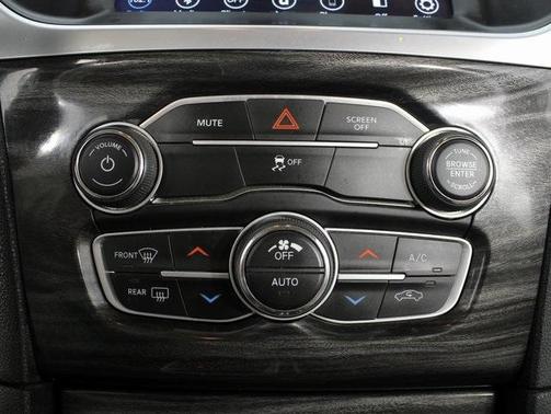 2019 Chrysler 300 Touring