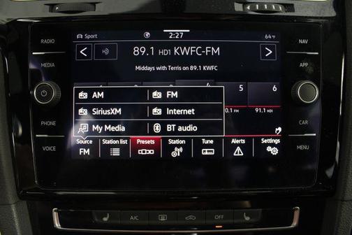 2021 Volkswagen Golf GTI 2.0T SE DSG