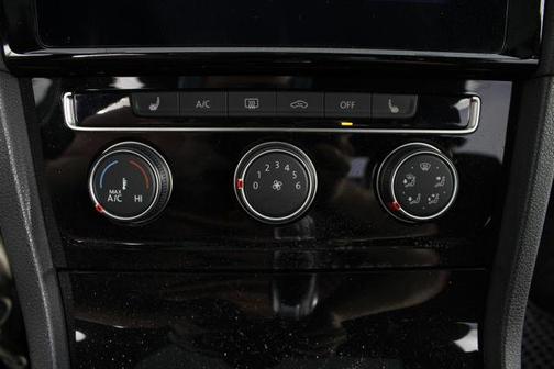 2021 Volkswagen Golf GTI 2.0T SE DSG